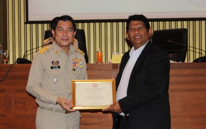 ผวจ.ภูเก็ตประชุมหัวหน้าส่วนราชการประจำเดือนตุลาคม 2556 ย้ำทุกภาคส่วนลดความบันเทิงห้วงไว้ทุกข์