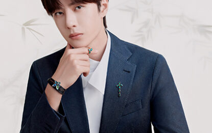 เปล่งประกายเจิดจรัสแบบ หวังอี้ป๋อ ในคอลเลกชัน Atelier Swarovski ‘Beautiful Earth’