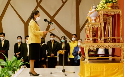 ศูนย์ดำรงธรรมจังหวัดเพชรบุรี ประสานความช่วยเหลือชาวบ้าน สมาชิกในครอบครัว เผชิญความทุกข์ มีทั้งป่วยโปลิโอ สมองบวมทับเส้นประสาท โรคเก๊าท์ เบาหวาน บ้านต้องซ่อม หลังคารั่ว เร่งบรรเทาให้พ้นความเดือดร้อนทั้งกายและใจ
