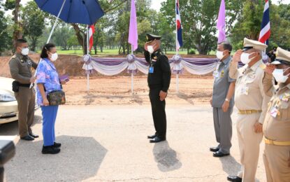 สมเด็จพระกนิษฐาธิราชเจ้า กรมสมเด็จพระเทพรัตนราชสุดา ฯ สยามบรมราชกุมารี เสด็จพระราชดำเนินไป ทอดพระเนตรการดำเนินงาน โครงการทหารพันธุ์ดี ค่ายขุนเจืองธรรมิกราช อำเภอเมือง จังหวัดพะเยา