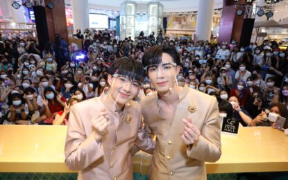 ซัมเมอร์นี้พิเศษยิ่งกว่าปีไหน! “ซี – นุนิว” ควงคู่โชว์หวาน ทำเมนูฟิวชั่น เสิร์ฟแฟนๆ แต่งชุดไทยกลางเซ็นทรัล ฟู้ด ฮอลล์ สาขาเซ็นทรัลเวิลด์