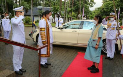 พระบาทสมเด็จพระเจ้าอยู่หัว ทรงพระกรุณาโปรดเกล้าโปรดกระหม่อมให้ สมเด็จพระกนิษฐาธิราชเจ้า กรมสมเด็จพระเทพรัตนราชสุดา ฯ สยามบรมราชกุมารี เสด็จพระราชดำเนินแทนพระองค์ไป ในการพระราชทานปริญญาบัตรแก่ผู้สำเร็จการศึกษาจากมหาวิทยาลัยเทคโนโลยีราชมงคลล้านนา ประจำปีการศึกษา ๒๕๖๒ ณ หอประชุมมหาวิทยาลัยเชียงใหม่ อำเภอเมือง จังหวัดเชียงใหม่