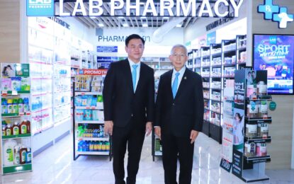 LAB Pharmacy ร้านยาระดับอินเตอร์ เดินหน้าขยายสาขาที่ 21  ผนึกวิลล่า มาร์เก็ต ผุด LAB Healthy Market @ Velaa Langsuan ชู แนวคิดดูแลสุขภาพแบบบูรณการ โดยเภสัชกรผู้เชี่ยวชาญและ เพิ่มโซน Pet Pharmacy เป็นสาขานำร่อง ตอบโจทย์ไลฟ์สไตล์คนรุ่นใหม่