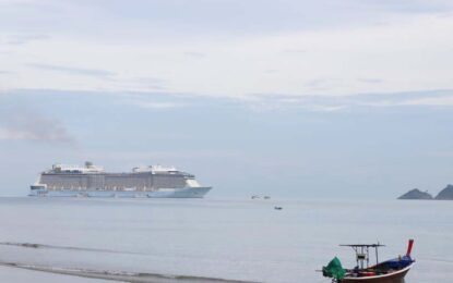 เรือสำราญ SPECTRUM OF THE SEA  นำนักท่องเที่ยวชาวต่างชาติเกือบ 5,000 คน เยือนหาดป่าตอง จังหวัดภูเก็ต เป็นครั้งที่สอง