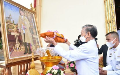 ประธานสภาผู้แทนราษฎร เป็นประธานในพิธีถวายผ้าพระกฐินพระราชทาน ประจำปี 2565