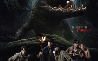 วายุพัทธ์ โปรดักชั่น – ไผ่ร้อยกอ – บุญถาวร และ ไร้ท์ บิยอนด์ พร้อมเปิดตัว Official Poster และ Official Trailer ของภาพยนตร์แนวแฟนตาซี-เขย่าขวัญฟอร์มยักษ์ “THESIS – ธีซิส อมตะพันธุ์สยอง” เป็นครั้งแรกในงาน “Cine Asia 2022″” ที่ ไอคอน ซีเนคอนิค – ศูนย์การค้าไอคอนสยาม