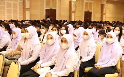 เรวัตฯนายก อบจ.ภูเก็ต มอบหมายรองนายก  ร่วมพิธีเปิดโครงการถอดบทเรียนและแนวทางแก้ไขปัญหาภัยพิบัติ อุทกภัย และดินสไลด์ แบบบูรณาการ