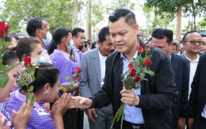 “ธนกร” รัฐมนตรีประจำสำนักนายกรัฐมนตรี ลงพื้นที่ จ.นครศรีธรรมราช รับฟังปัญหาประชาชนในพื้นที่หวังแก้ไขปัญหาให้ตรงจุดและเต็มที่