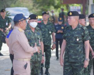ภูเก็ตแม่ทัพภาค 4 ลงพื้นที่จัดระเบียบแหล่งท่องเที่ยว เพื่อสร้างความใจแก่นักท่องเที่ยวและประชาชนในพื้นที่
