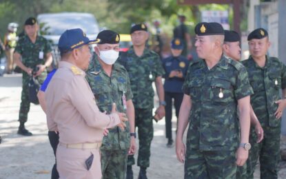 ภูเก็ตแม่ทัพภาค 4 ลงพื้นที่จัดระเบียบแหล่งท่องเที่ยว เพื่อสร้างความใจแก่นักท่องเที่ยวและประชาชนในพื้นที่