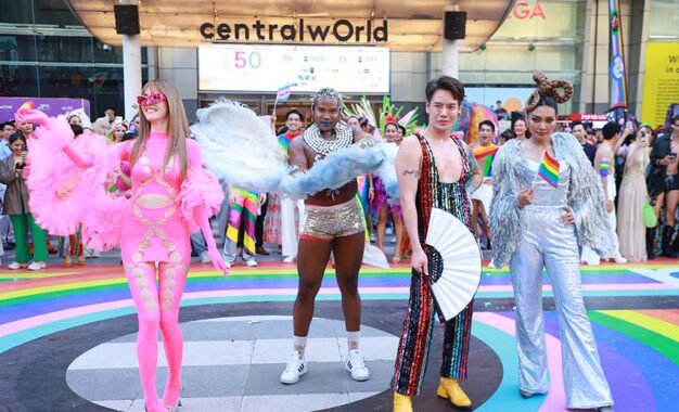 เซ็นทรัลเวิลด์ ประกาศความภาคภูมิใจฉลอง Pride Month สุดยิ่งใหญ่ สร้าง ปรากฏการณ์รวม LGBTQIAN+ กว่า 500 ชีวิต ร่วมขบวนพาเหรดสะบัดธงสีรุ้ง สัญลักษณ์แห่งความเท่าเทียม พร้อมดันเทศกาลไพรด์ไทย ให้เป็น Top of Pride Destination ของคนทั่วโลก