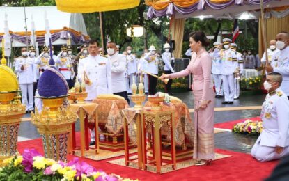 ในหลวง-พระราชินี ทรงเปิดพระบรมราชานุสาวรีย์ ร.5 และทอดพระเนตรนิทรรศการฯ 150 ปี กรมศุลกากร