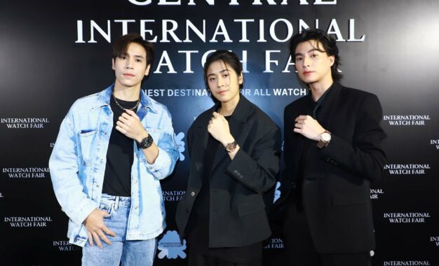 โดนใจวอทซ์เลิฟเวอร์แบบเต็มสิบ!! “กลัฟ คณาวุฒิ” ชวน “ซาร่าห์ ซาโรลา” ร่วมอัปเดทเทรนด์นาฬิกาสุดปัง ใน “Central International Watch Fair 2023”