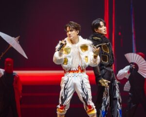 “กอล์ฟ-ไมค์” น้ำตาท่วมกลางคอนเสิร์ตรียูเนี่ยนรอบ 14 ปี ขอบคุณยังน้อยไป สำหรับความคิดถึงจากแฟนใน “GOLF MIKE : Bounce To The Future Concert”