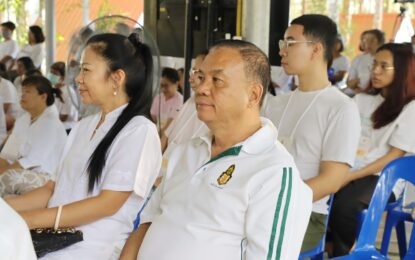 เรวัตฯ นายก อบจ.ภูเก็ต ร่วมพบปะผู้รับการอบรมค่ายพุทธรัตตัญญูชน ณ สถานที่ปฏิบัติธรรมสวนธรรมเย็นจิต ภูเก็ต