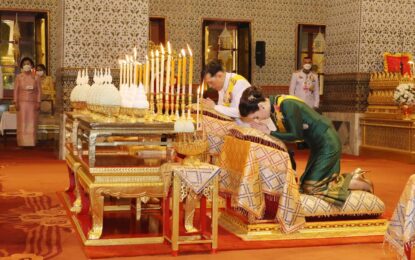 พระบาทสมเด็จพระเจ้าอยู่หัว และสมเด็จพระนางเจ้า ฯ พระบรมราชินี เสด็จพระราชดำเนินไปในการพระราชพิธีทรงบำเพ็ญพระราชกุศลอภิลักขิตสมัยคล้ายวันสวรรคตของพระบาทสมเด็จพระพุทธเลิศหล้านภาลัย บรรจบครบ ๒๐๐ ปี พุทธศักราช ๒๕๖๗ ณ พระที่นั่งอมรินทรวินิจฉัย พระบรมมหาราชวัง