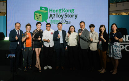 กลับมาอีกครั้ง! ตามเสียงเรียกร้องของแฟนอาร์ตทอยไทย  “Hong Kong Art Toy Story 2025” โชว์ 5 ฟีกเกอร์ยักษ์จุดเช็คอินสุดฮิต!  พร้อมสัมผัสเรื่องเล่าผ่านอาร์ตทอยจาก 20 ศิลปินชื่อดัง