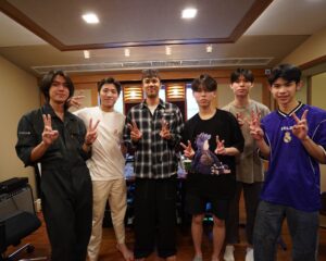 ’ตูน Three Man Down’ นั่งแท่นโปรดิวเซอร์ ปั้นวงน้องใหม่ sweezdream (สวีซดรีม)   โชว์เพอร์ฟอร์แมนซ์ ทางด้านดนตรี!!