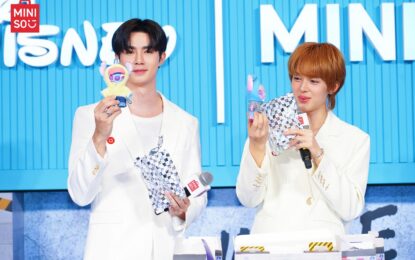 “ซี-นุนิว” ร่วมงานเปิด MINISO แฟลกชิปสโตร์แห่งใหม่กลางกรุง แฟนคลับแห่จับจองกล่องสุ่มไวนิลพลัชคอลเลกชันใหม่ เปิดตัวนอกจีนครั้งแรกที่ไทย