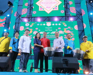 ภูเก็ตประกาศศักดา “หมี่ฮกเกี้ยนภูเก็ต” สู่ Guinness World Records ในงาน Phuket Peranakan Festival 2025