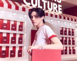 Step into FOREVER SUMMERLAND – SUMMER DRIZZLE  เพราะซัมเมอร์ของ COLORS CULTURE ไม่เคยหายไปแม้ในวันฝนตก— มาร่วมสัมผัสซัมเมอร์ในแบบใหม่ ที่ยังเต็มไปด้วยพลังและความสดใสในงาน  “FOREVER SUMMERLAND – SUMMER DRIZZLE” พร้อมคอลเลกชันที่ออกแบบมาเพื่อให้คุณสนุกกับการแต่งตัวได้ในทุกวัน 📍11 – 16 มิถุนายน 2568  ที่ Beacon Zone , ชั้น 1, Central World