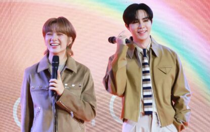 ซี-นุนิว MUSE สุดละมุน คู่แรกของ divana แบรนด์ลัคชัวรีสปาและน้ำหอมสัญชาติไทย “ซี-นุนิว” Muse คู่แรกของ divana ลัคชัวรีสปาและน้ำหอมสัญชาติไทย เปิดตัวแคมเปญ “The Power of Sunrise” ชูแนวคิดความงามที่ยั่งยืน