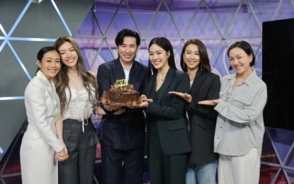 “หลิง – ออม” หอบเค้กเซอร์ไพรส์วันเกิด “พี่หนุ่ม กรรชัย” กลางรายการสด “เที่ยงวันทันเหตุการณ์”
