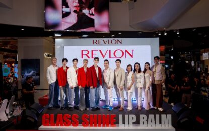 Revlon Thailand จัดงานเปิดตัว ผลิตภัณฑ์ใหม่ Revlon Super Lustrous Glass Shine Lip Balm 10 เฉดสีสุดจึ้ง!!! ดึงคนดัง “มายด์ ลภัสลัล-โฮม Homeless Makeup” และ วง PERSES ร่วมแจมความแวววาวสุดคึกคัก