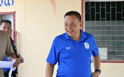 เรวัตฯ นายก อบจ.ภูเก็ต ร่วมกับ อบต.เกาะแก้ว ลงสำรวจพื้นที่เพื่อปรับปรุงพัฒนาสนามกีฬา ม.5 ต.เกาะแก้ว