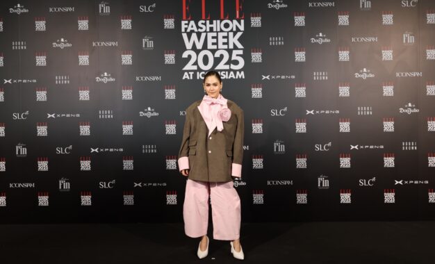 ‘ชมพู่-อารยา’ แท็กทีมซุปตาร์นับ 100 ชีวิต อุ่นเครื่อง ELLE Fashion Week 2025 ประกาศศักดาดีไซเนอร์ไทยสู่รันเวย์ระดับโลก ปักหมุดไอคอนสยาม ภายใต้คอนเซปต์ ‘LIFE – A Seed of Creativity, The Future of Fashion’