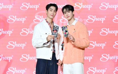 ฟอส-บุ๊ค แท็กทีม อวดโฉมเคส Sheep คอลเลคชั่น “Disney Mickey & Friends” เสิร์ฟความจิ้น ฟินสนั่น สร้างปรากฏการณ์ แฟนคลับกรี๊ดห้างแตก