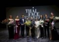 “Thai Face Top Model” ก้าวสู่รอบ The Final Stage 25 คนสุดท้าย พร้อมประกาศผู้ครองตำแหน่ง “Thai Face Top Model” คนแรกของประเทศไทย จากผู้สมัครทั้งหมด 2,100 คนจากทั่วประเทศ     เตรียมตัวร่วมเป็นสักขีพยานให้แก่ผู้ชนะ “Thai Face Top Model 2025” ที่คว้าตำแหน่งสุดยอดโมเดล “ไทยแท้ ตัวจริง หน้าจริง” โดยผู้ชนะเตรียมพร้อมบินไปรับตำแหน่งเป็น “โมเดล” อาชีพกับโมเดลลิ่งสเตทเอเจนซี่ นิวยอร์ก ที่ประเทศสหรัฐอเมริกา ตลอดระยะเวลาร่วม 3 เดือน     โครงการพัฒนาศักยภาพบุคลากรไทยระดับประเทศ “Thai Face Top Model 2025” ที่มีวัตถุประสงค์เพื่อสร้างสุดยอดโมเดลไทยมาประดับวงการแฟชั่น..ปั้นสู่รันเวย์ระดับโลก โครงการเฟ้นหาผู้เข้าประกวดทั่วประเทศที่มีผู้สนใจเข้าประกวดสูงถึง 2,100 คน จนฝ่าฟันเข้าสู่รอบ 52 คน  ผ่านการเรียนการสอน หลักสูตรเข้มข้นจากคุณครูผู้ทรงคุณวุฒิจนถึงรอบ Final Stage 25 คน  และพร้อมแล้วที่จะประกาศผลผู้เข้ารอบชิงชนะเลิศจำนวน 3 คนสุดท้าย โดยผู้ชนะที่คว้าเงินรางวัลชนะเลิศสูงถึง 500,000 บาท พร้อมเซ็นต์สัญญาโมเดลลิ่งสเตทเอเจนซี่ นิวยอร์ก ประเทศสหรัฐอเมริกา และครองตำแหน่ง  “Thai Face Top Model 2025” คนแรกในประเทศไทย ได้แก่ TFM0785 โจช-พงศกร เกตุแก้ว รางวัลรองชนะเลิศอันดับที่ 1 TFM0637 มด-นันทิยา สุวรรณแสวง รับเงินรางวัล 300,000 บาท และรางวัลรองชนะเลิศอันดับที่ 2 ที่มีด้วยกันถึง 2 ท่าน คือ TFM0307 โด้-อธิก โรจนเสถียร และ TFM0449 เมเนส-พรพิพัฒน์ โนรา รับเงินรางวัล 200,000 บาท โดยมีการประกาศลำดับที่ 4 และ 5 สำรองไว้ด้วยได้แก่ TFM0577 เชเช่-ปัทมากรณ์ ศิลาเกษ และ TFM0777 เอมี่-สุพิชญนันทน์ จรรยาธนากรฑ์ ตามลำดับ สำหรับ “Thai Face Top Model”  โครงการพัฒนาศักยภาพบุคลากรไทยระดับประเทศ ที่ต้องการสร้างโอกาสในการพัฒนาศักยภาพของบุคคลากรด้านแฟชั่นให้ก้าวไปสู่ระดับสากลในรอบ Final Stage ได้รับเกียรติจากคณะกรรมการ 9 ท่าน ที่เข้าร่วมเป็นสักขีพยานและร่วมเป็นผู้ตัดสินให้แก่ผู้ชนะทั้ง 3 อันดับ ได้แก่ คุณอินทิรา  ทัพวงศ์   (ผู้อำนวยการโครงการ Thai Face Top Model 2025) คุณเมทินี  กิ่งโพยม   (ซูเปอร์โมเดลมืออาชีพแห่งวงการแฟชั่นไทย) คุณอมาตย์  นิมิตภาคย์   (ช่างภาพมือทอง ผู้ลั่นชัตเตอร์แห่งวงการแฟชั่นไทย) คุณอารยา  อินทรา    (สไตลิสต์ชื่อดังระดับประเทศ) คุณโรซี่-ชีรา  ชูวิเชียร   (นางแบบอินเตอร์ระดับประเทศ) คุณศิริชัย  ทหรานนท์   (แบรนด์ Theatre) คุณภทรฤน  พงษ์ประสิทธิ์   (แบรนด์ Vinnpatararin) คุณตือ-สมบัษร  ถิระสาโรช   (แฟชั่นดีไซเนอร์/ออแกไนซ์ชื่อดังระดับประเทศ) คุณอนันดา  เอเวอร์ริ่งแฮม   (นายแบบและนักแสดงชื่อดัง)   โดยตลอดทั้งโครงการมีคณะกรรมการ 5 ท่าน ได้แก่ อินทิรา ทัพวงศ์ ผู้อำนวยการโครงการ Thai Face Top Model 2025, ลูกเกด-เมทินี กิ่งโพยม, ใหญ่-อมาตย์ นิมิตภาคย์, อาร์ต-อารยา อินทรา และ จิตตสิงห์ สมบุญ แฟชั่นดีไซน์เนอร์ชื่อดังระดับตำนาน ร่วมให้แบบทดสอบ  ผลักดัน ปลุกปั้น ชี้ชะตาเส้นทางของผู้ชนะ ทั้ง 3 อันดับ พร้อมที่จะประดับวงการแฟชั่นไทยยกระดับ “โมเดลไทย” โบยบินสู่สายตาชาวโลก ประสบความสำเร็จ นำชื่อเสียงและความภาคภูมิใจมาให้กับคนไทย เพื่อเป็นการยืนยันการสร้างอาชีพ สร้างรายได้ จากความฝันที่ถูกแปรเปลี่ยนเป็นโอกาสที่ดีที่สุดให้ได้รับคัดเลือกเข้าสู่ “โครงการ Thai Face Top Model 2025”  เส้นทางที่เปิดประตูสู่ความสำเร็จในวงการแฟชั่น และผู้เข้าร่วมประกวดทุกท่าน ให้ได้เฉิดฉาย ก้าวต่อไปบนเส้นทางความฝัน ที่ได้ทำสำเร็จแล้วอย่างที่ตั้งใจ สามารถติดตามและให้กำลังใจพร้อมแสดงความยินดีกับ “The Winner” ในรอบ Final Stage และติดตามความเคลื่อนไหวทั้งหมดของโครงการ Thai Face Top Model 2025 ได้ที่ https://www.facebook.com/thaifacetopmodel