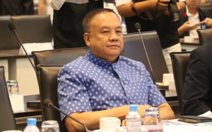 เรวัตฯ นายก อบจ.ภูเก็ต ร่วมประชุมกับ รมว.คมนาคม ขับเคลื่อนแก้ไขปัญหาจราจร และพัฒนาโครงสร้างพื้นฐานคมนาคมครบวงจรของภูเก็ต