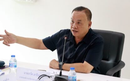 เรวัตฯ นายก อบจ.ภูเก็ต ประชุมเตรียมความพร้อมโครงการฝึกอบรมส่งเสริมและอนุรักษ์สิ่งแวดล้อมเมืองยั่งยืน