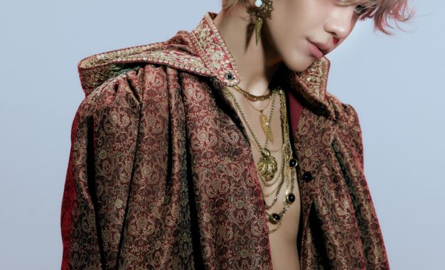 JEFF SATUR ส่งท้ายฉากจบจักรวาล ‘RED GIANT’ อย่างยิ่งใหญ่ ด้วย 3 เพลงใหม่ พร้อมซิงเกิลภาษาไทย “ของขวัญปีใหม่ (Golden Night)”