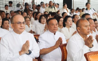 เรวัตฯ นายก  อบจ.ภูเก็ต ร่วมพิธีลงเสาเอก “อาคารรังสีรักษา โรงพยาบาลวชิระภูเก็ต” เสริมศักยภาพการรักษาโรคมะเร็งครบวงจร