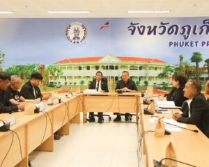 เรวัตฯ นายก อบจ.ภูเก็ต ร่วมประชุมคณะกรรมการตรวจสอบและสอบสวนข้อเท็จจริงเกี่ยวกับที่ดินสาธารณะประโยชน์ ครั้งที่ 2/2568