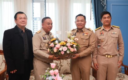 เรวัตฯ นายก อบจ.ภูเก็ต ร่วมต้อนรับ “ผู้ว่าฯ นิรัตน์ พงษ์สิทธิถาวร” ผู้ว่าราชการจังหวัดภูเก็ตคนใหม่