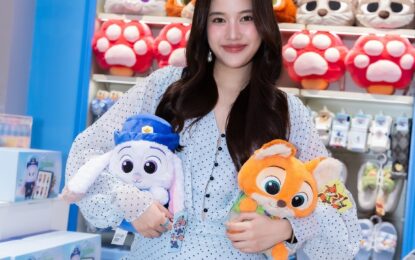 ฟรีน สโรชา สุดตื่นเต้น! MINISO Flagship Store พลิกนนทบุรีเป็น ‘อาณาจักรของสะสม’  บรรยากาศแฟนคลับคึกคักตั้งแต่เปิดประตู