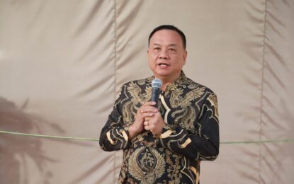 เรวัตฯ นายก  อบจ.ภูเก็ต ร่วมแสดงความยินดีในงานเปิดนิทรรศการ “Botanica Art Collection” ดันจังหวัดสู่ Creative Hub ระดับโลก