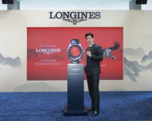 มาริโอ้ เมาเร่อ Friend of Longines เกาะติดขอบสนามชมการแข่งม้า ในงาน Longines Hong Kong International Race 2025