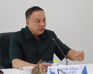 เรวัตฯ นายก อบจ.ภูเก็ต ประชุมคัดเลือกข้าราชการส่วนท้องถิ่นดีเด่น ปี 2568