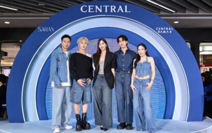 “อั้ม พัชราภา” – “เลโก้-ตุ้ย LYKN” เดินแฟชั่นโชว์ยีนส์ไทย SARAN (ศรัณ) เปิดตัวขายในห้างครั้งแรก พร้อมฉลองยอดขายทะลุ 1 ล้านตัว