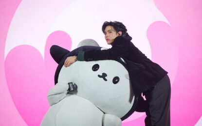 น่ารักเกินต้าน! “โพก้าซัง” ควงพ่อพ่อ “นิว ฐิติภูมิ” แจกโมเมนต์ฟีลกู้ด กลางงาน LINE STICKERS AWARDS 2025 ใจกลางเซ็นทรัลเวิลด์