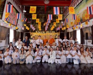 สส.วช. จัดกิจกรรม “ถือศีล ๕ รักษาใจ ทัวร์มหามงคล วัดธรรมมงคลฯ” คนบันเทิง ร่วมถวายความอาลัย “สมเด็จพระพันปีหลวง” และอุทิศบุญให้ “สดุดีทหารกล้าที่พลีชีพในสงครามไทย-กัมพูชา”