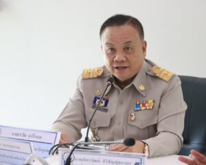 เรวัตฯ นายก อบจ.ภูเก็ต รับรายงานตัวข้าราชการ และพนักงานจ้าง