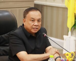 เรวัตฯ นายก อบจ.ภูเก็ต ส่งมอบเงินอุดหนุนกองทุนฟื้นฟูสมรรถภาพ เสริมคุณภาพชีวิตประชาชนในพื้นที่ตำบลกมลา