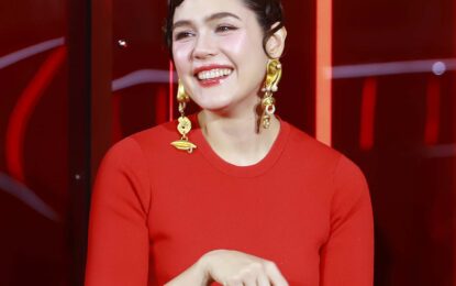 ชมพู่ อารยา อวดผิวดูอ่อนเยาว์ สวยสะกดทุกสายตา ในงานเปิดตัว L’Oreal Paris Revitalift Triple-Power เซรั่มตัวแม่ Anti-Aging ณ เซ็นทรัลเวิลด์