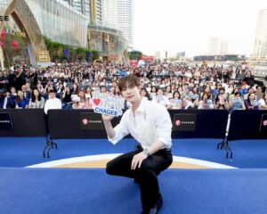 CHAGEE ยกระดับประสบการณ์ชา กับ CHAGEE ICONSIAM ที่แรกในประเทศไทย พร้อมเซอร์ไพรส์ ดึง ‘Bae In Hyuk’ บินตรงเสิร์ฟความฟินให้แฟน ๆ แบบใกล้ชิด