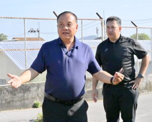 เรวัตฯ นายก อบจ.ภูเก็ต เดินหน้าขับเคลื่อนการจัดทำที่จอดรถสนามกีฬาสุระกุล